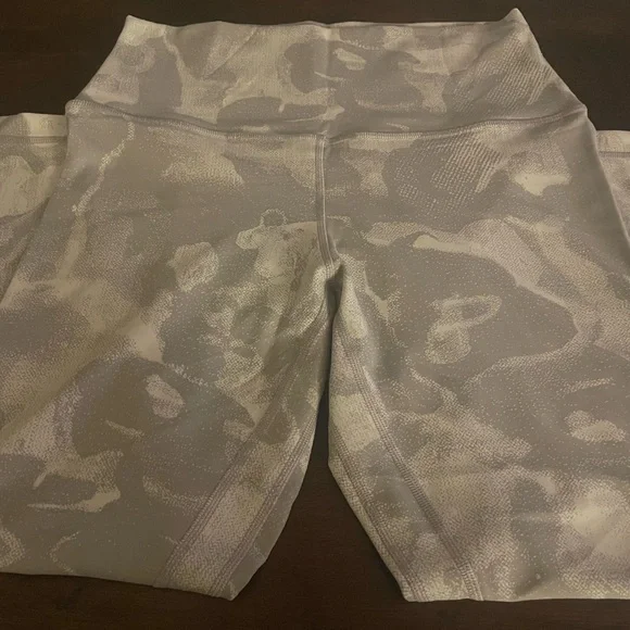 Lululemon Align - Picture 2 of 3